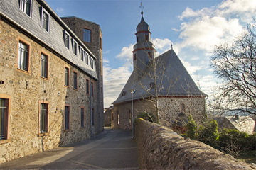 Schloss und ev. Kirche Hohensolms