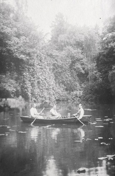 Bootsfahrt auf dem Schlossteich.